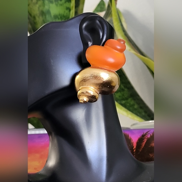 Vintage Designer-Orange and Gold Conch Earrings, by Christian Dior-2 " L X 1-1/4 - Picture 7 of 16